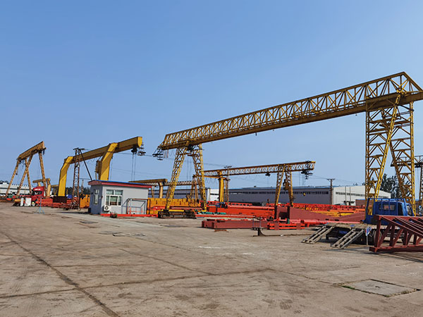 甘肃陇南龙门吊厂家在路桥中常有它的身影