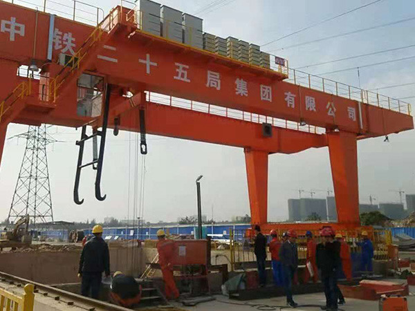 江苏南京轨道式集装箱门机厂家型号多多